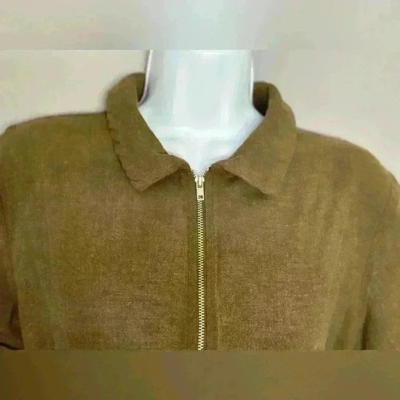 Forever 21 Green Zip Front Jumpsuit Shorts Romper (508) - Picture 10 of 15